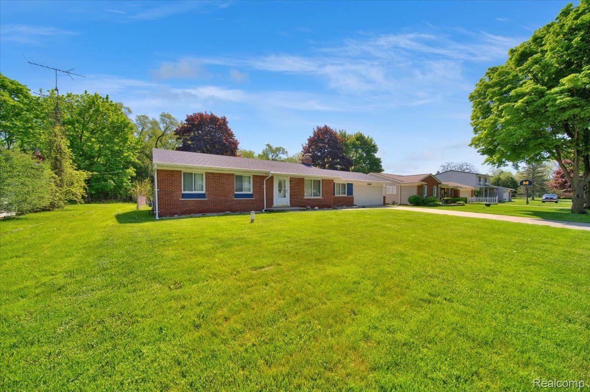 1026 TROTWOOD Lane