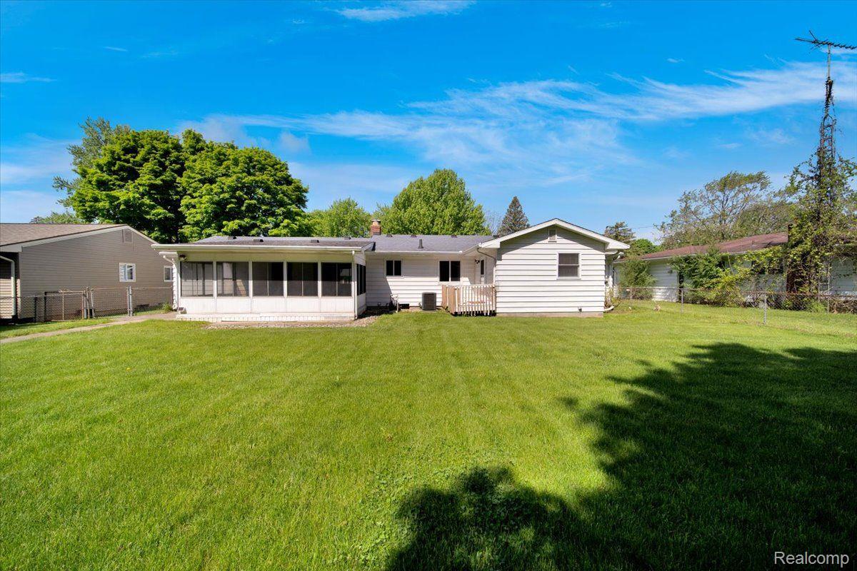 1026 TROTWOOD Lane