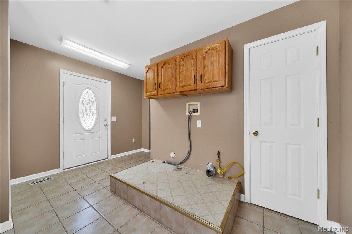 1026 TROTWOOD Lane