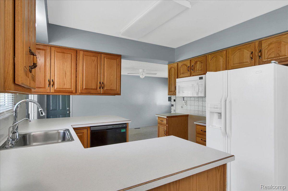 1026 TROTWOOD Lane