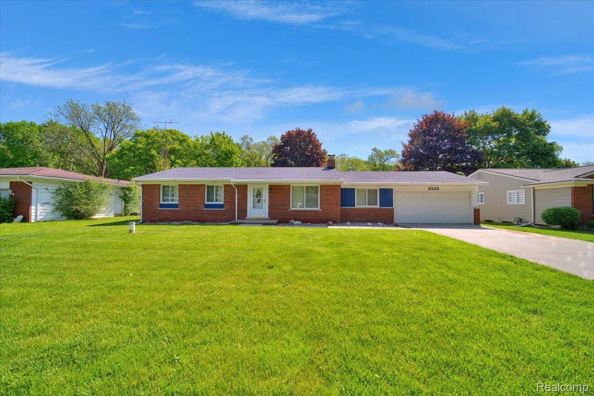 1026 TROTWOOD Lane
