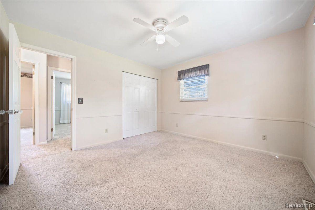 2058 KINGSWOOD Drive