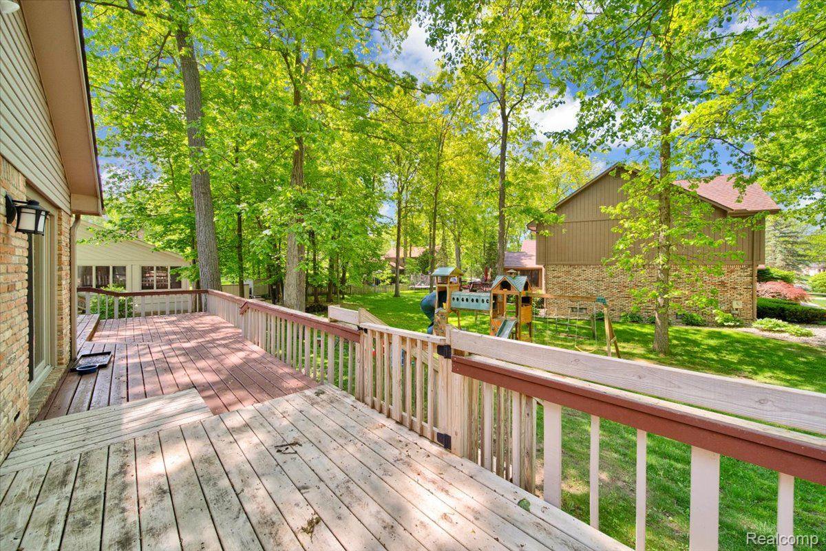 1304 KINGS CARRIAGE Road