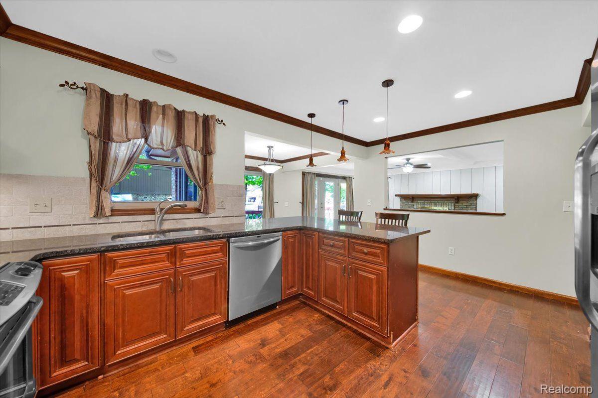 1304 KINGS CARRIAGE Road