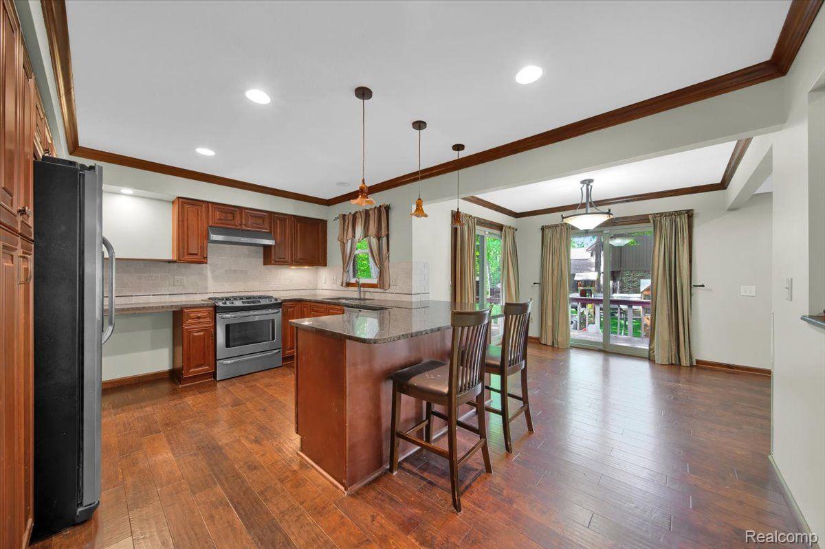 1304 KINGS CARRIAGE Road