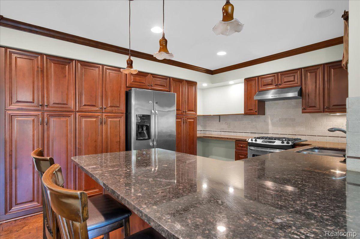 1304 KINGS CARRIAGE Road