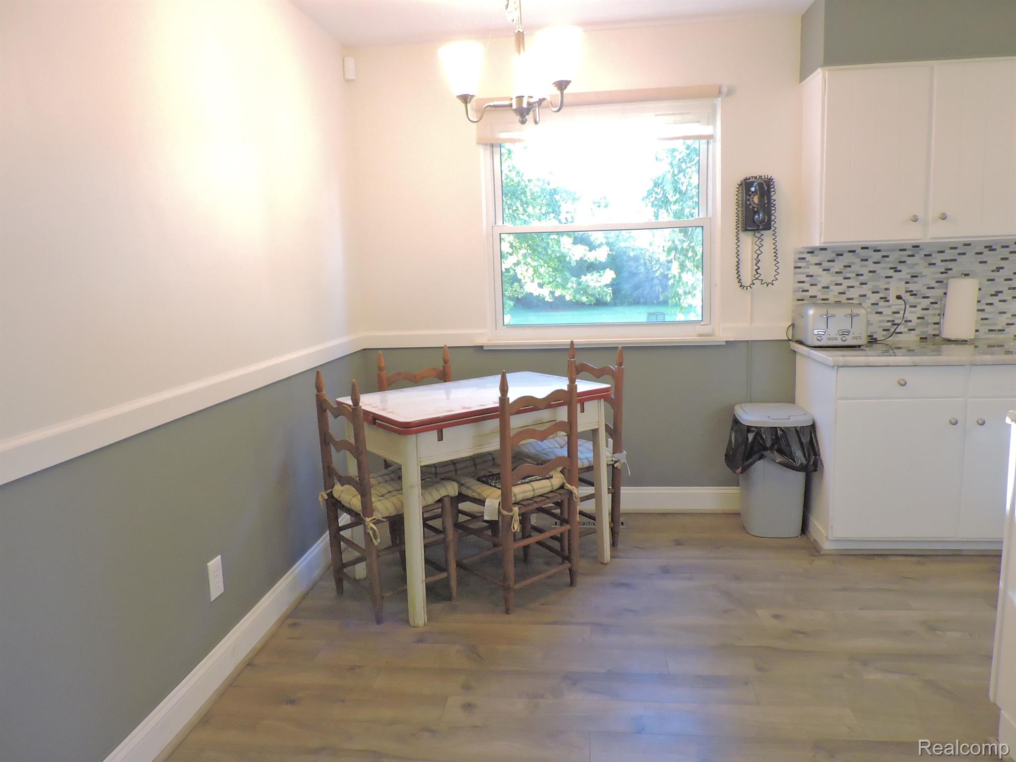 4222 CARMANWOOD Drive