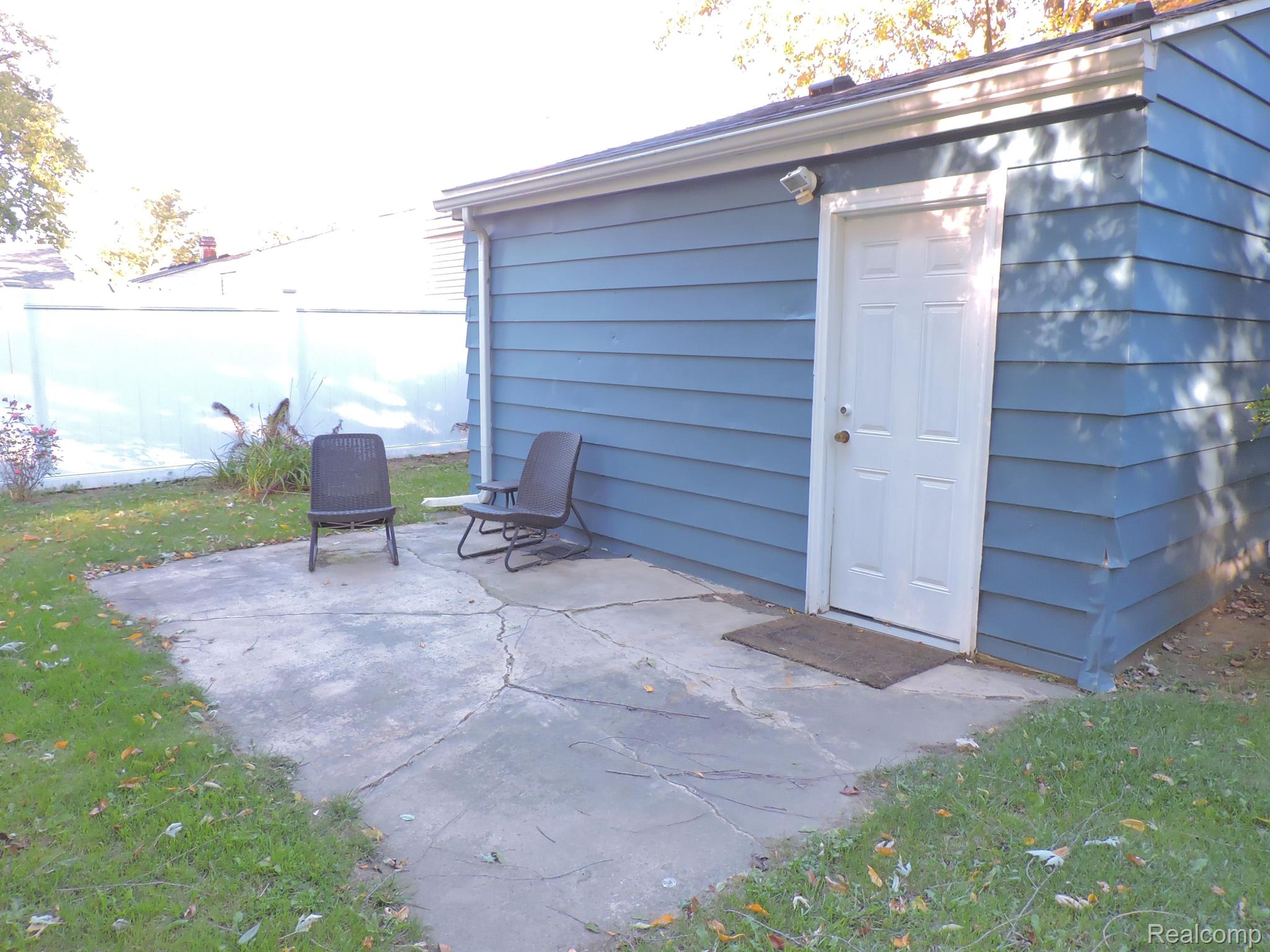 4222 CARMANWOOD Drive