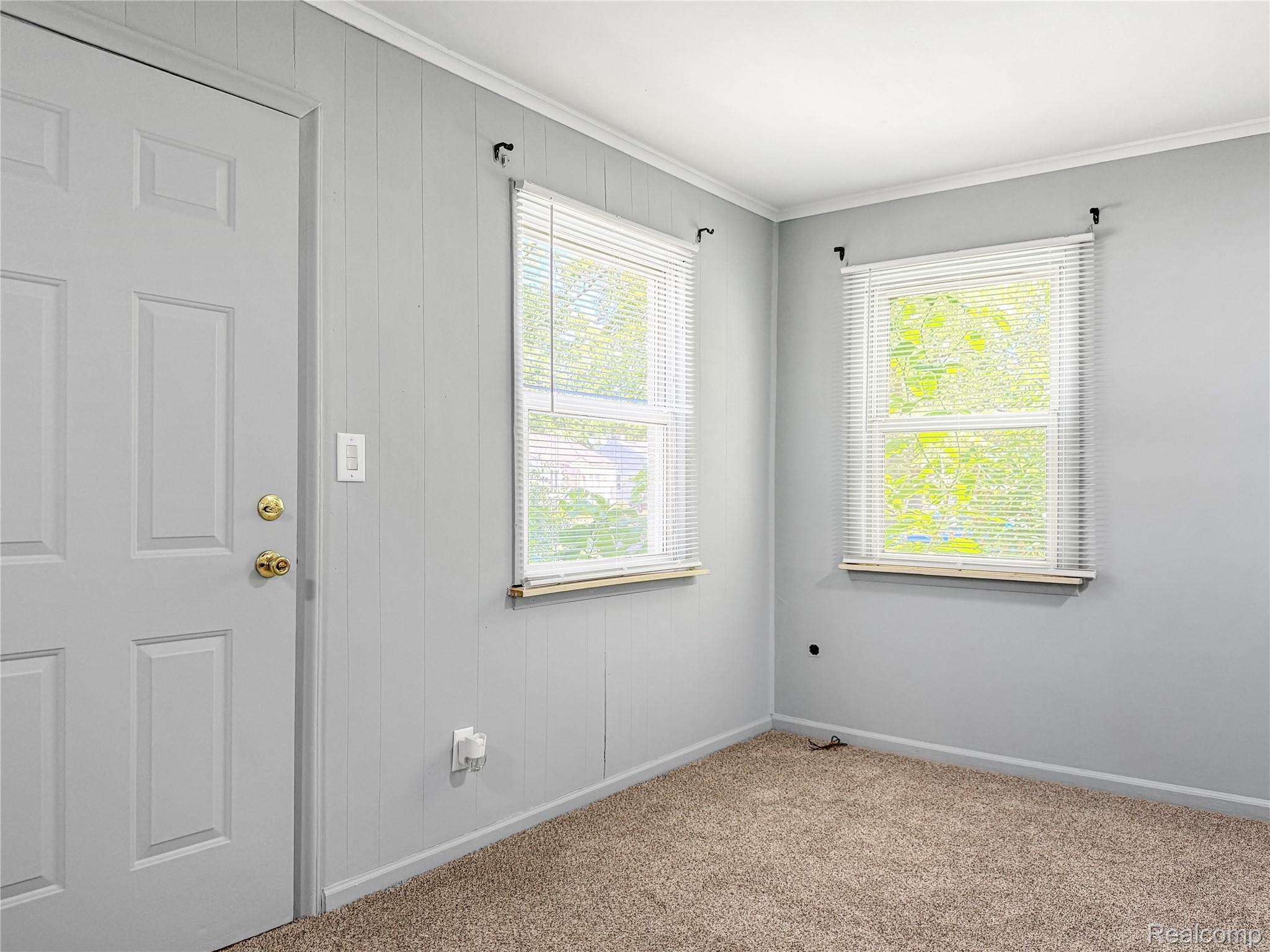 239 W Cornell Avenue