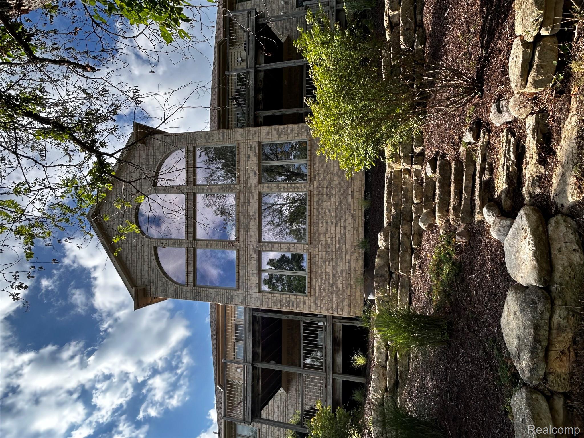 550 Kings Fairway Court