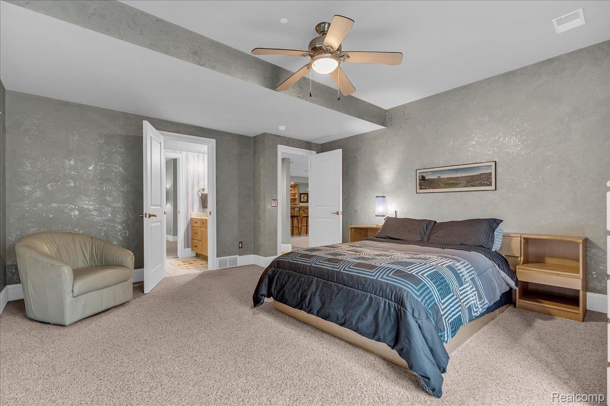 550 Kings Fairway Court