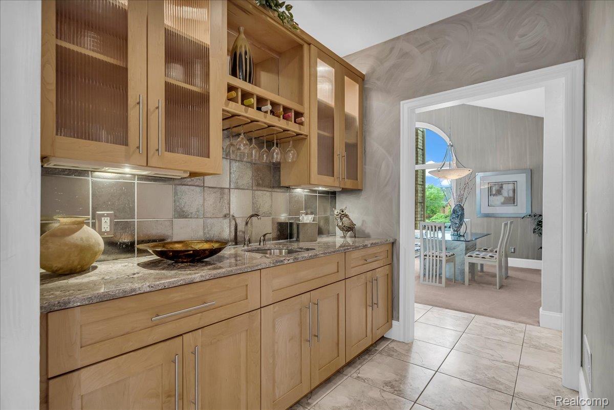 550 Kings Fairway Court