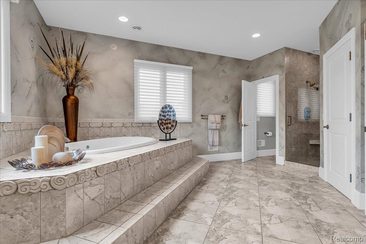 550 Kings Fairway Court