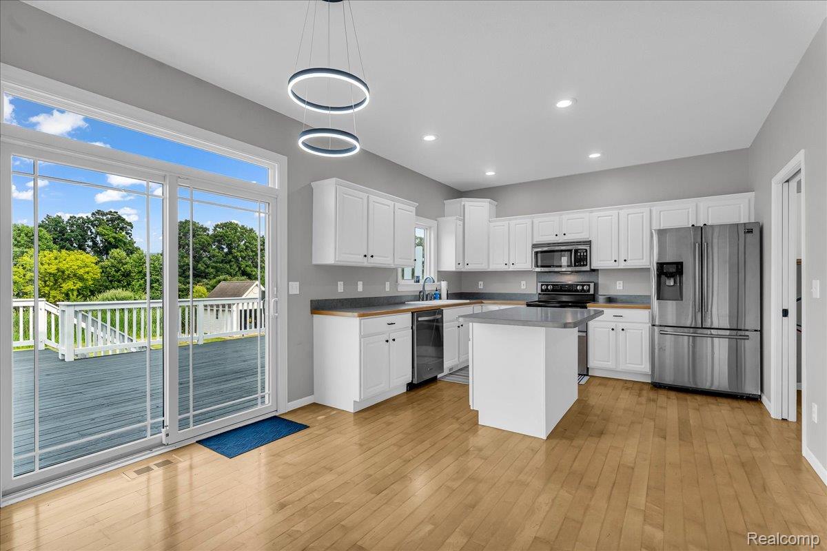 8327 Parkside Drive