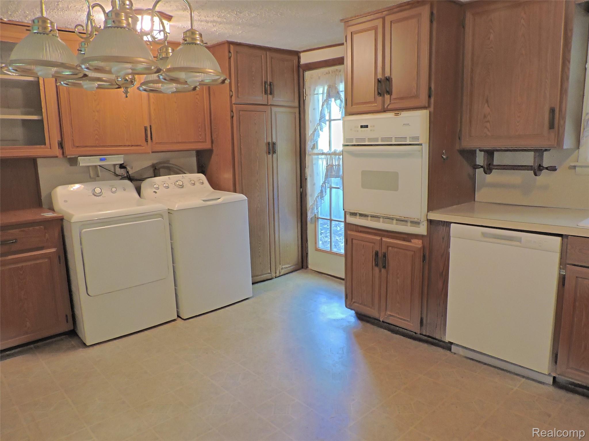2031 Woodland Pass