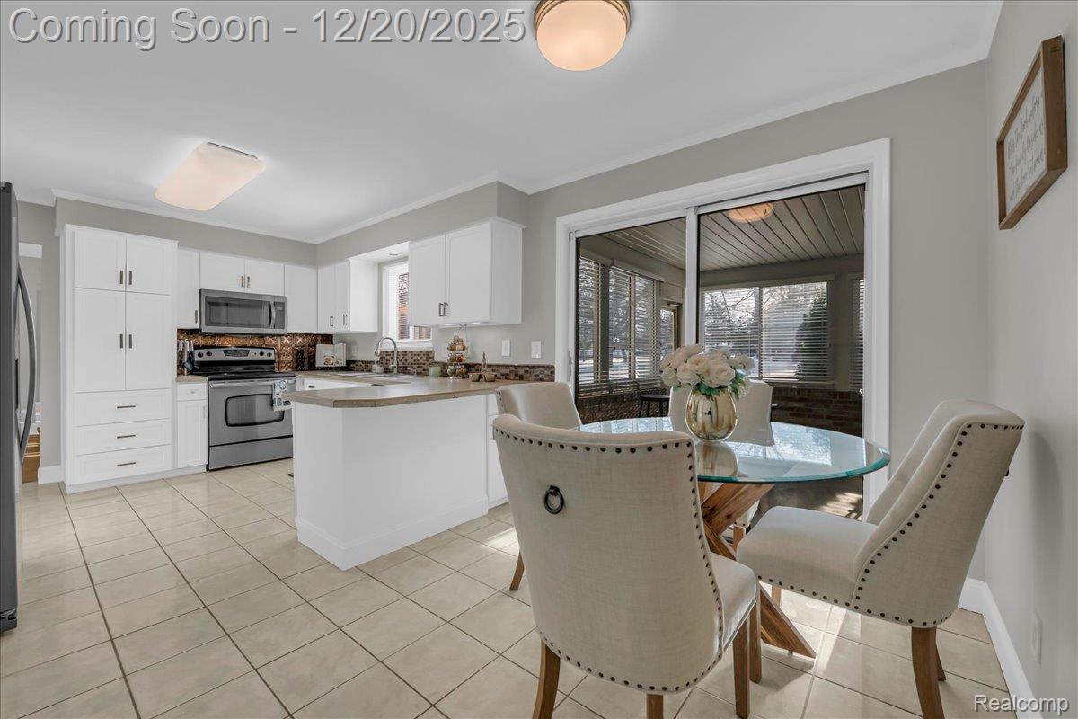 518 Charing Cross Drive