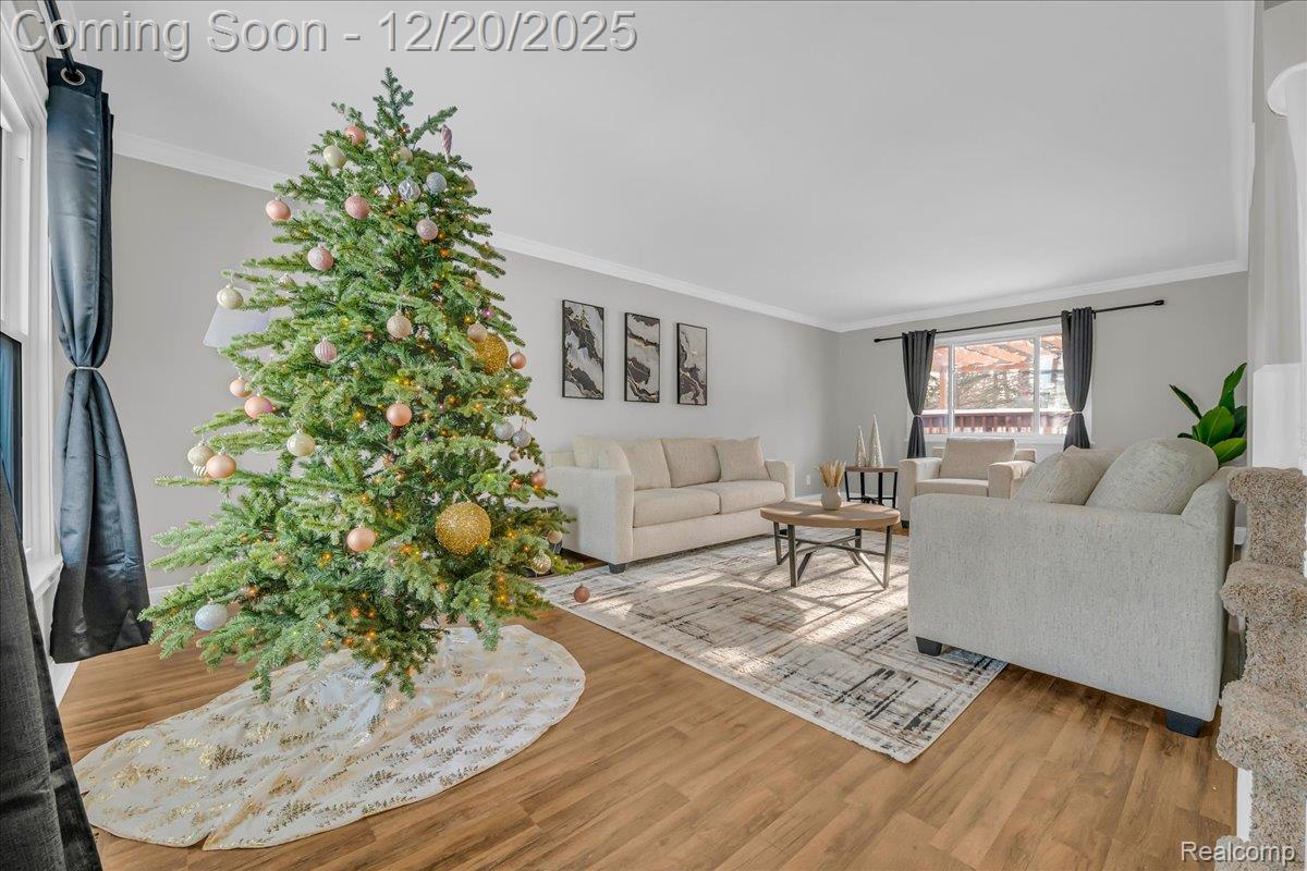 518 Charing Cross Drive