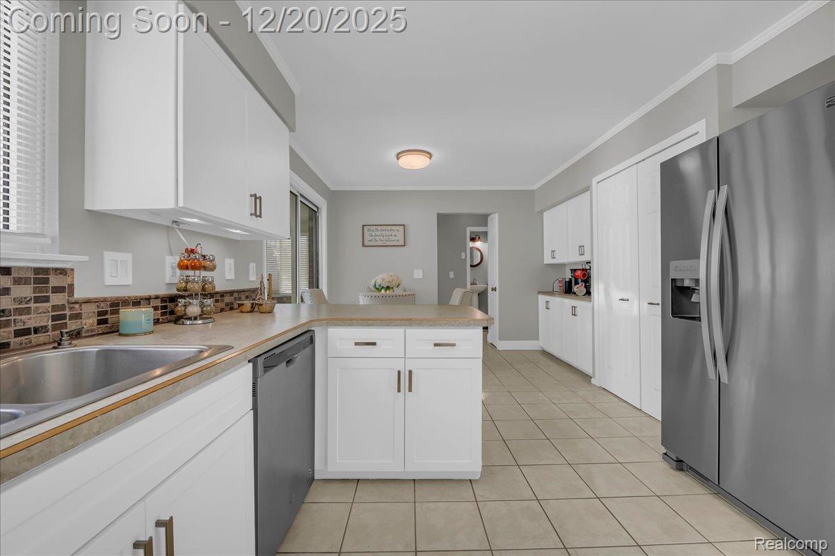 518 Charing Cross Drive