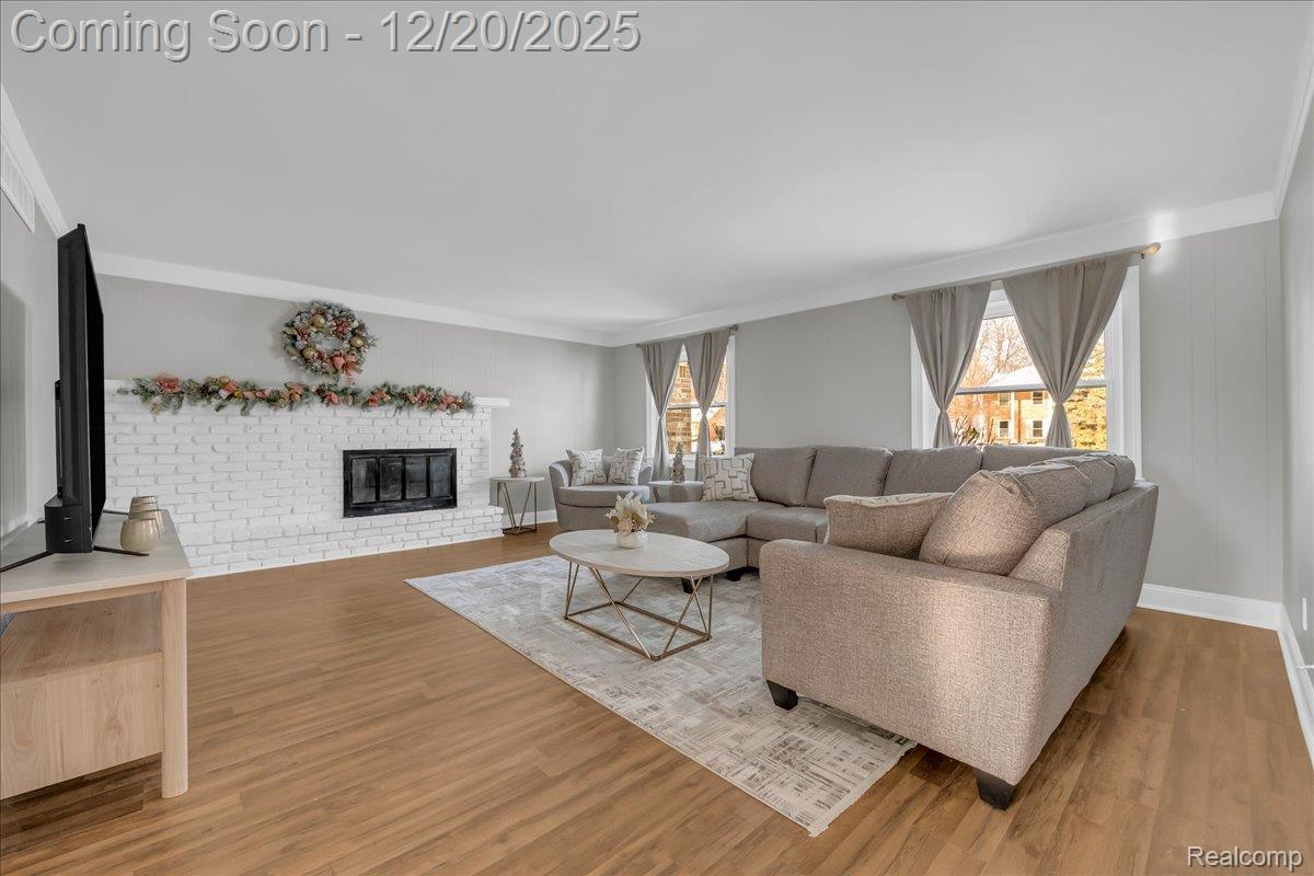 518 Charing Cross Drive