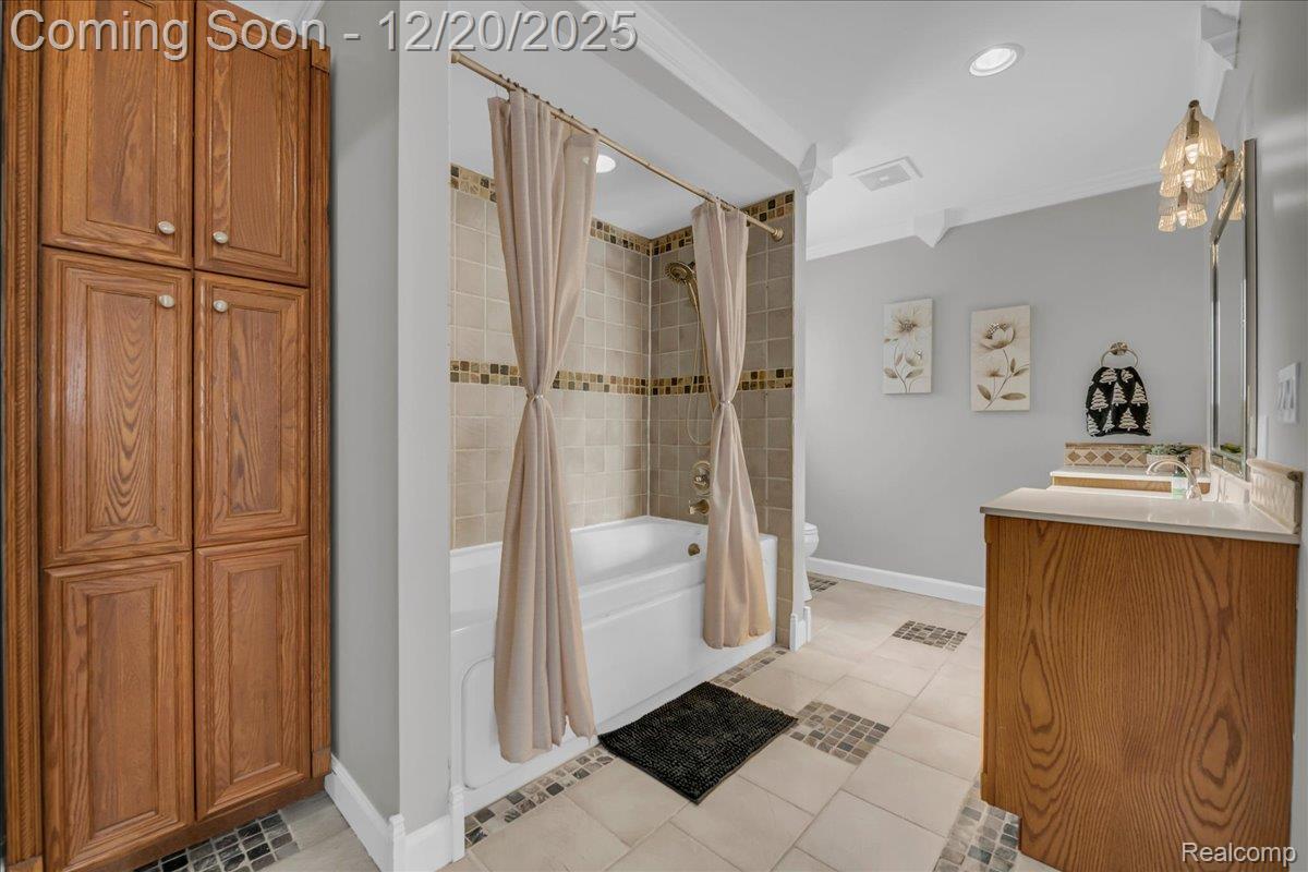 518 Charing Cross Drive