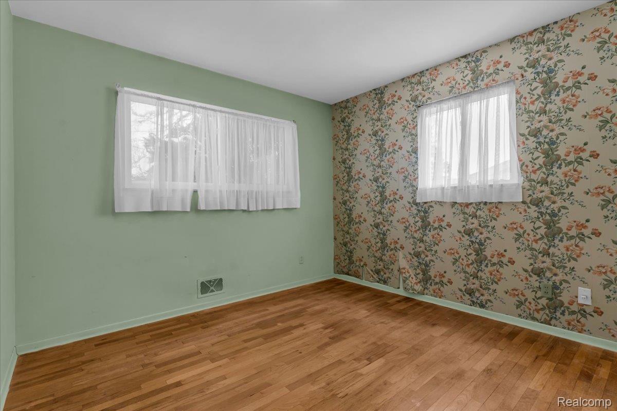 3122 Eastgate Street