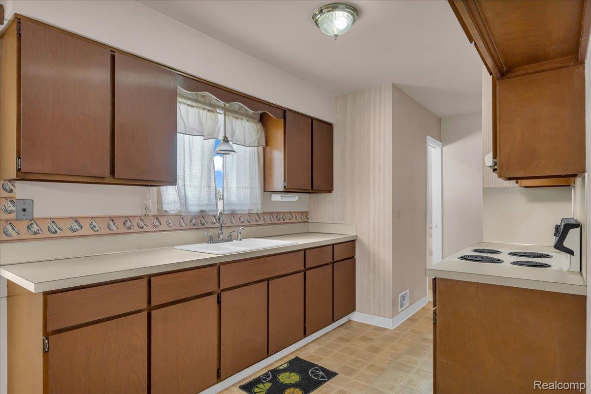 3122 Eastgate Street