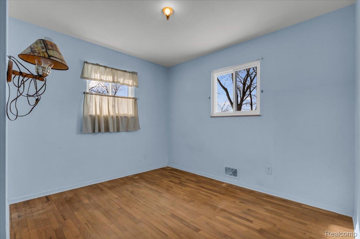 3122 Eastgate Street