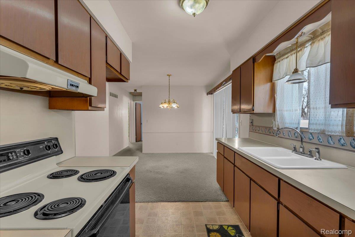 3122 Eastgate Street