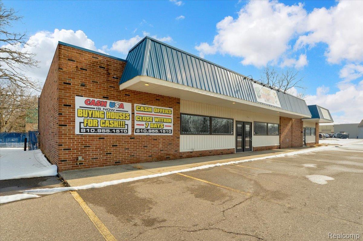 4277 S Saginaw Street