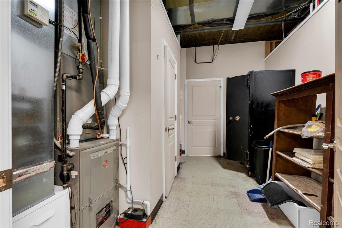 4277 S Saginaw Street