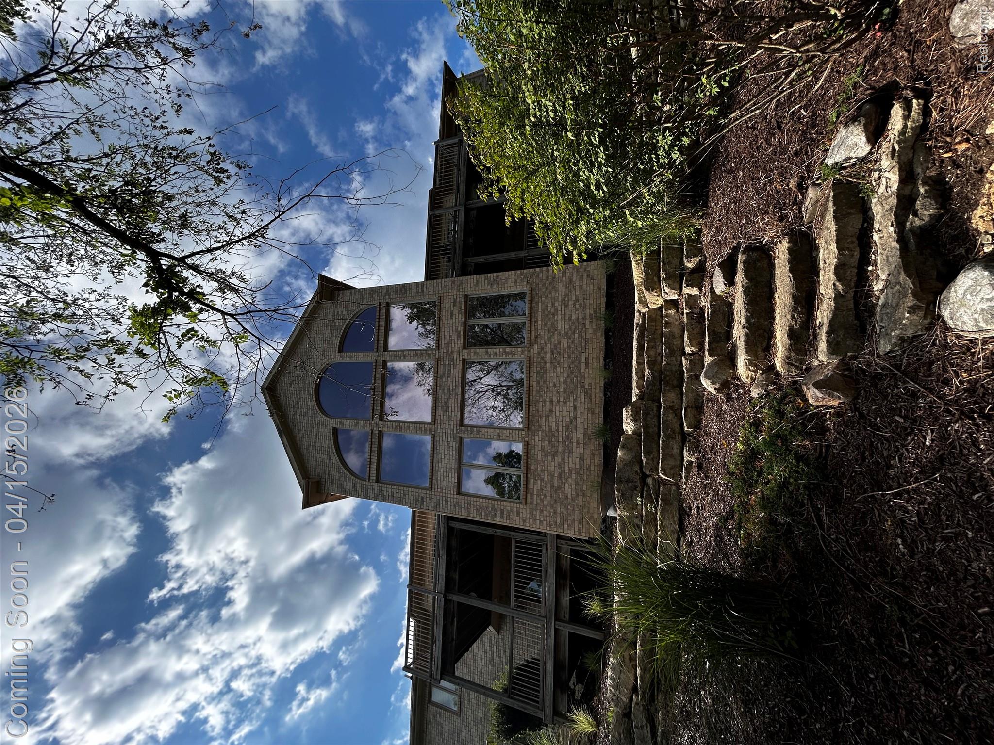 550 Kings Fairway Court