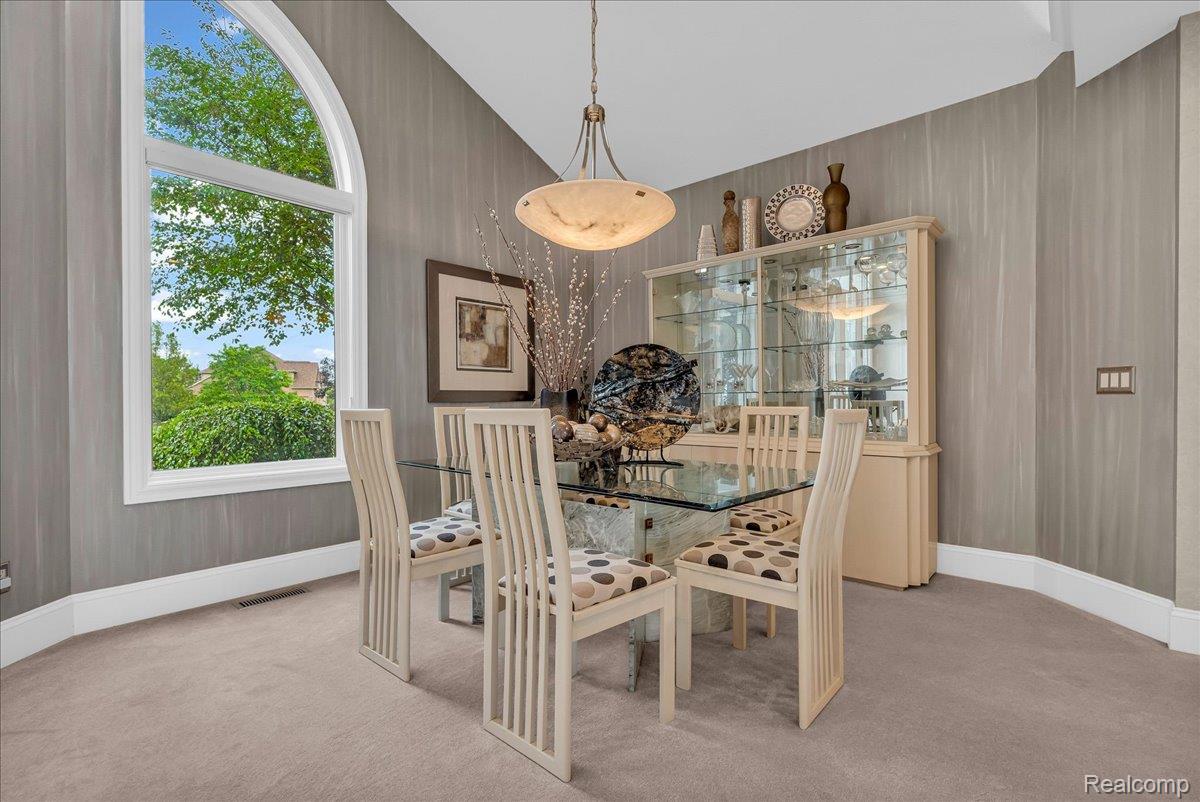 550 Kings Fairway Court
