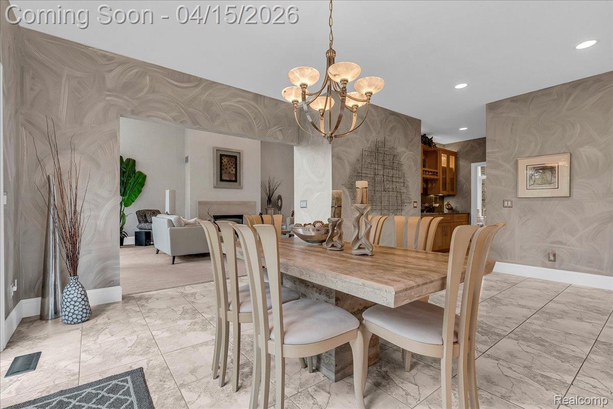 550 Kings Fairway Court