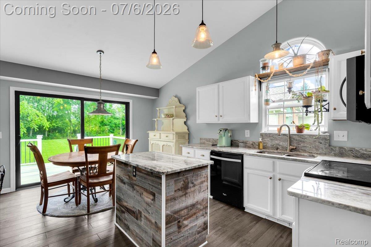 4436 Maplewood Meadows Avenue