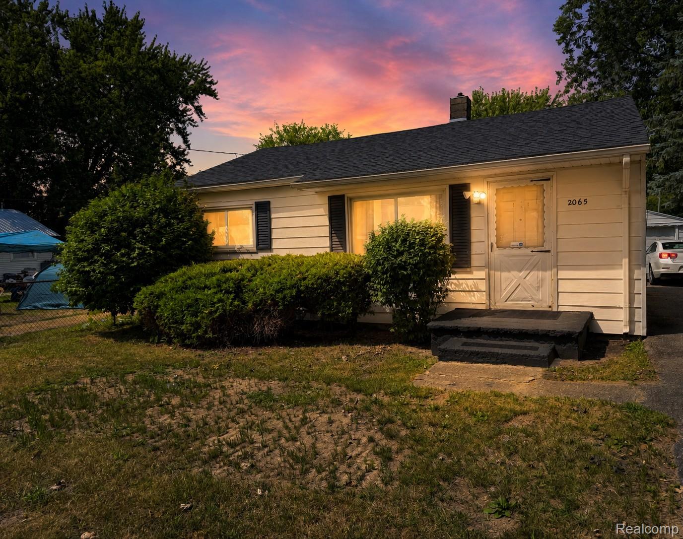 2065 Brady Avenue Burton City Genesee MICHIGAN