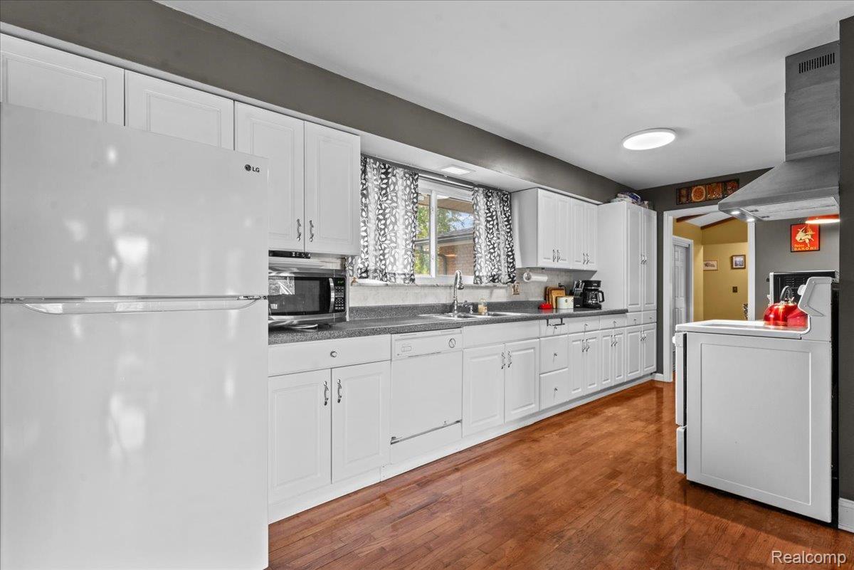 7366 Green Valley Drive