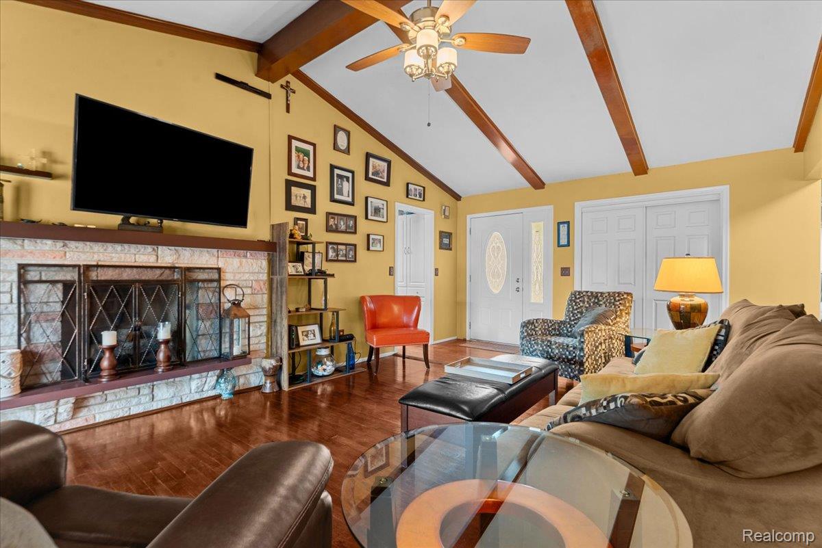 7366 Green Valley Drive