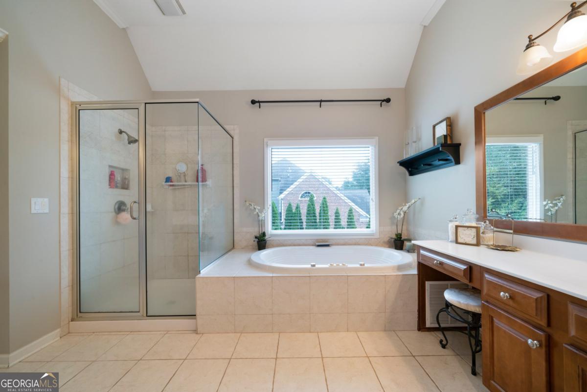 5118 Crescent Cove Lane