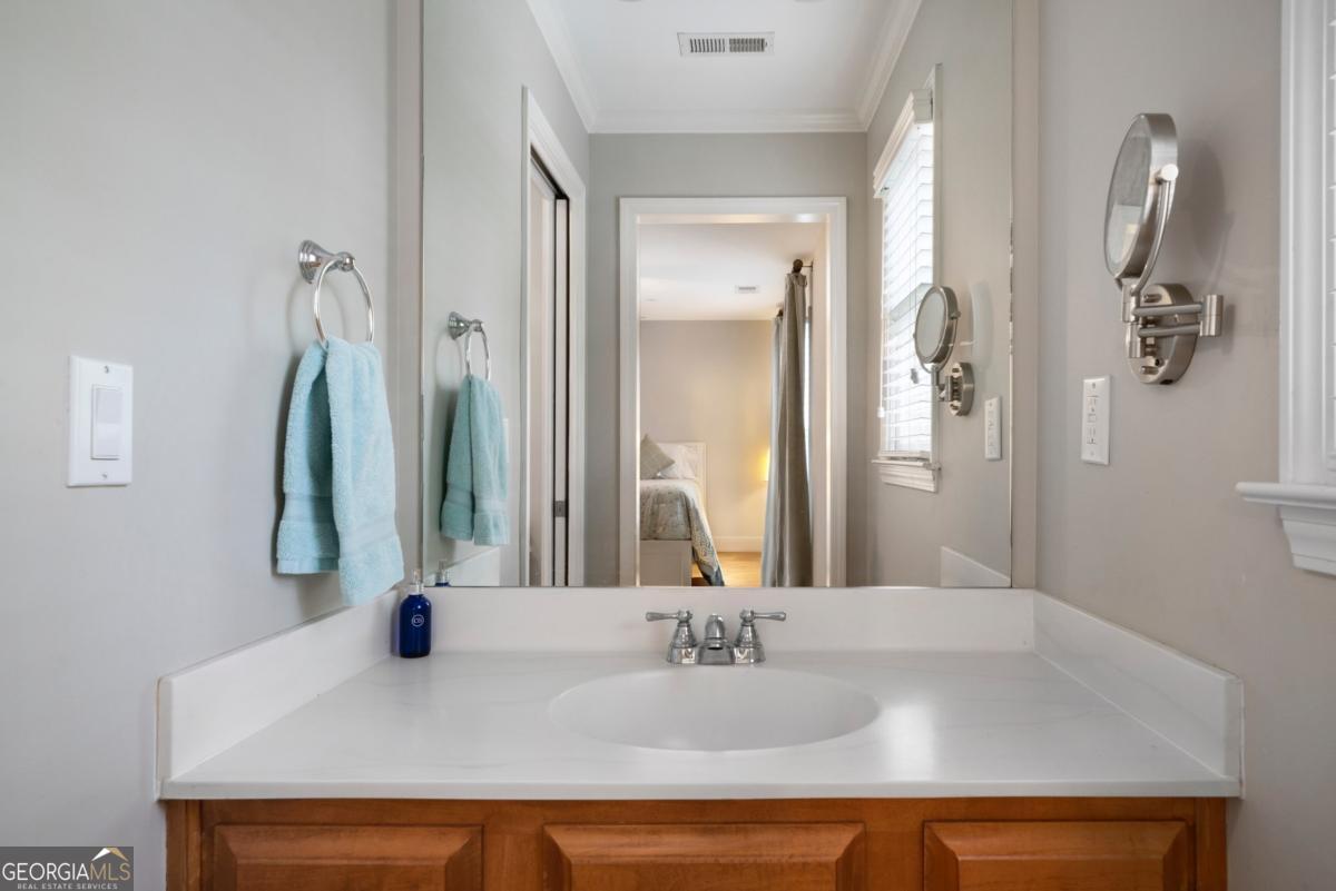 5118 Crescent Cove Lane