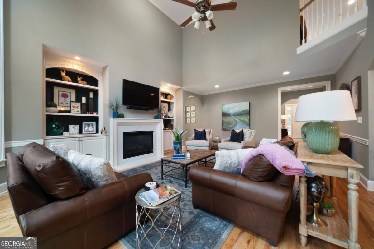 5118 Crescent Cove Lane