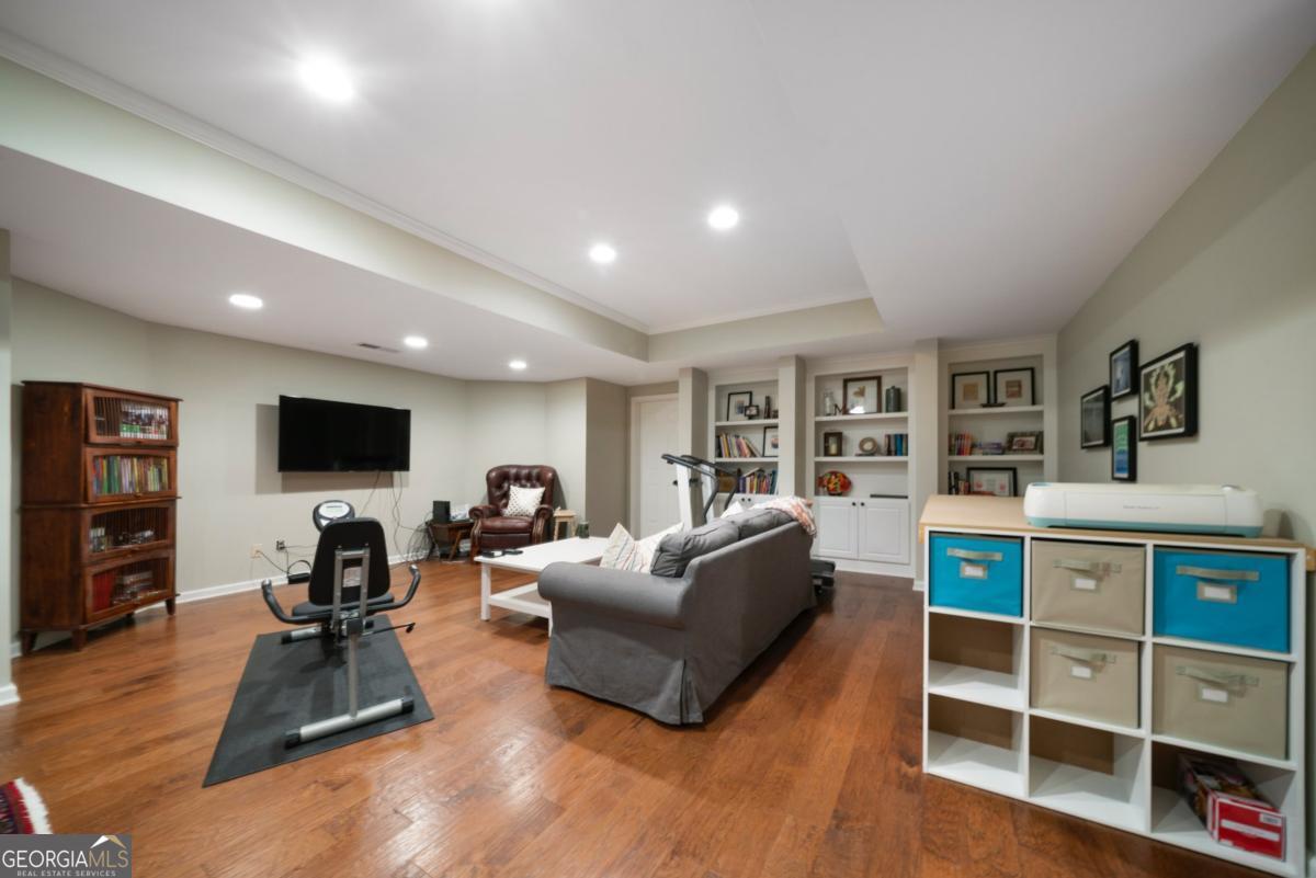 5118 Crescent Cove Lane