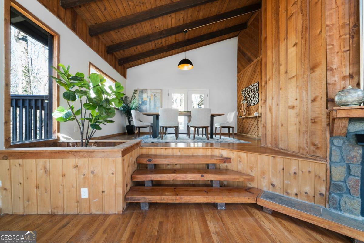 4191 Blackland Drive