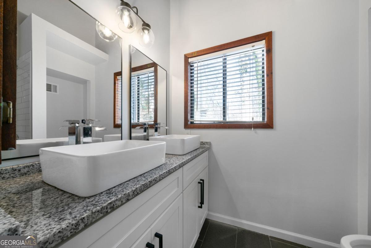 4191 Blackland Drive