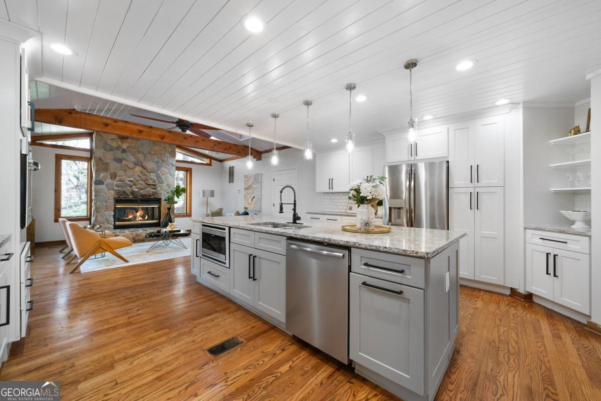 4191 Blackland Drive