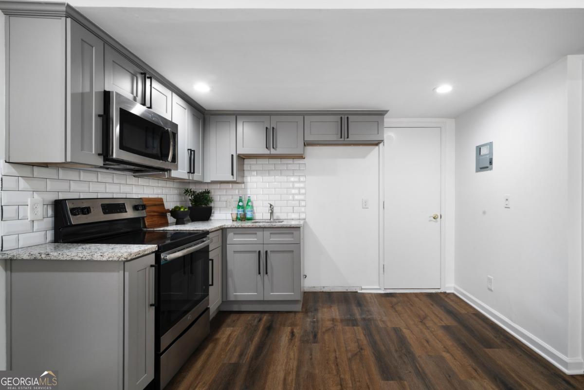 4191 Blackland Drive