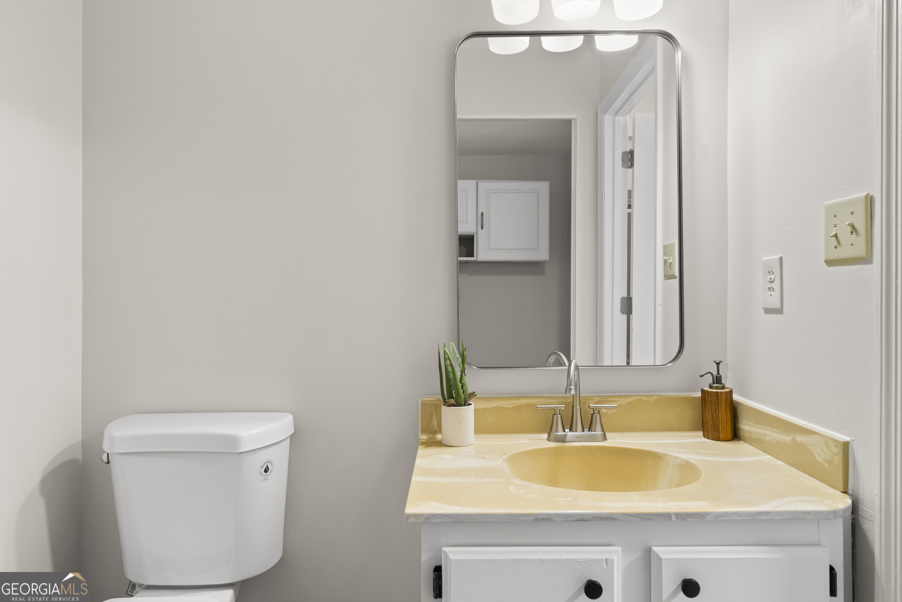 1998 Cheatham Woods Drive SW