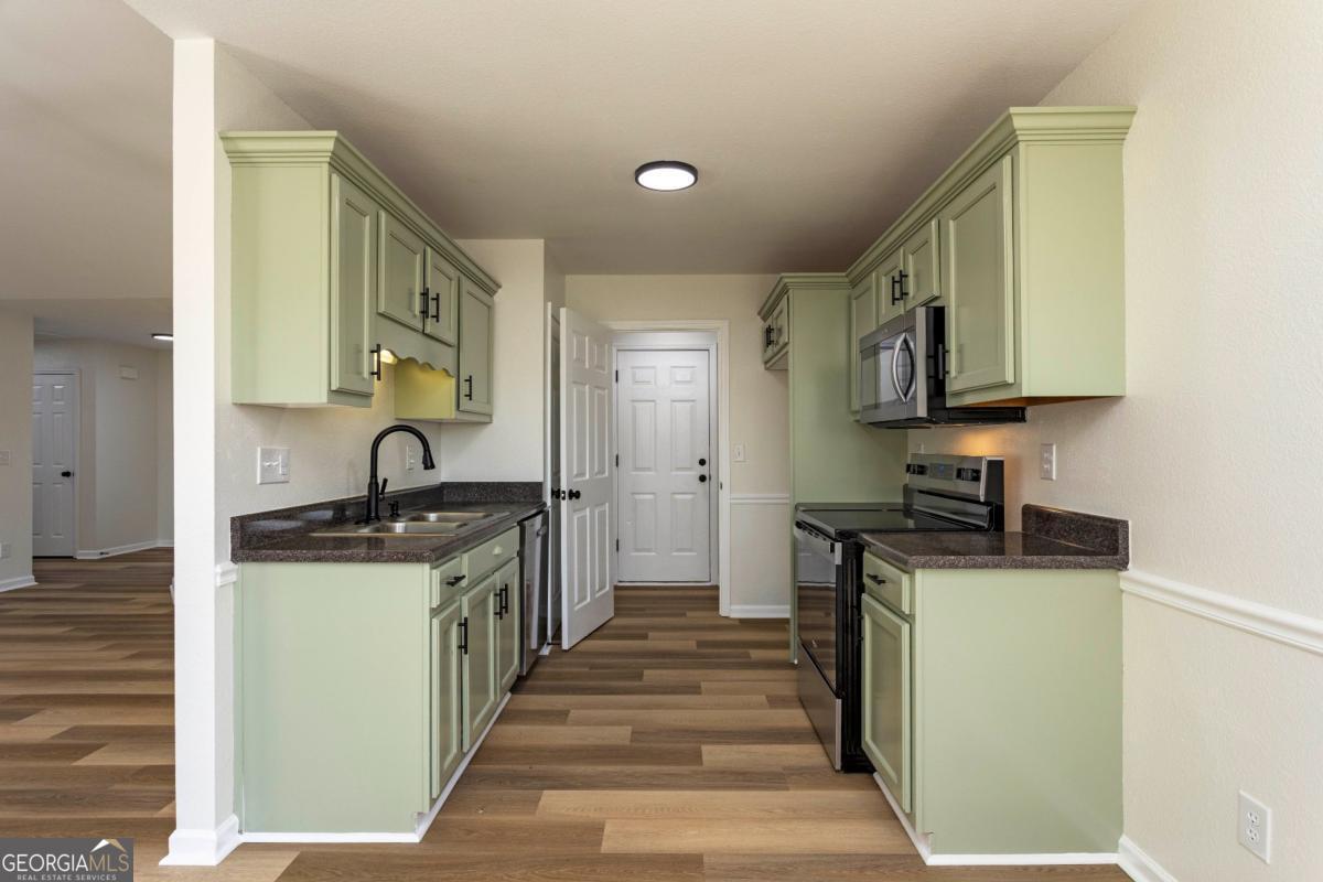 213 Glenn Wade Drive