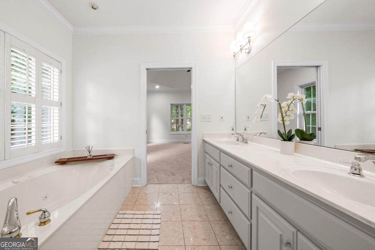 23 Lookout Court