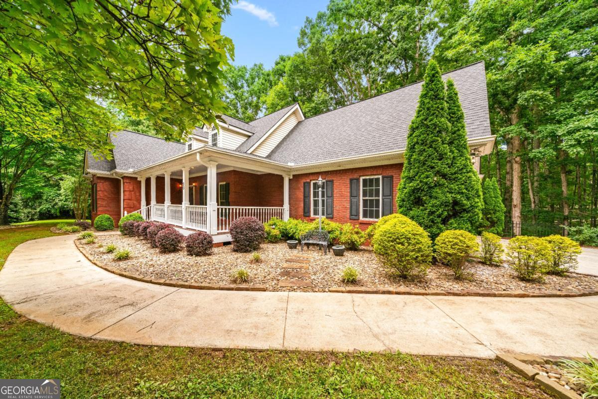 23 Lookout Court