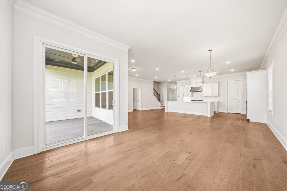 261 Vinca Circle NW
